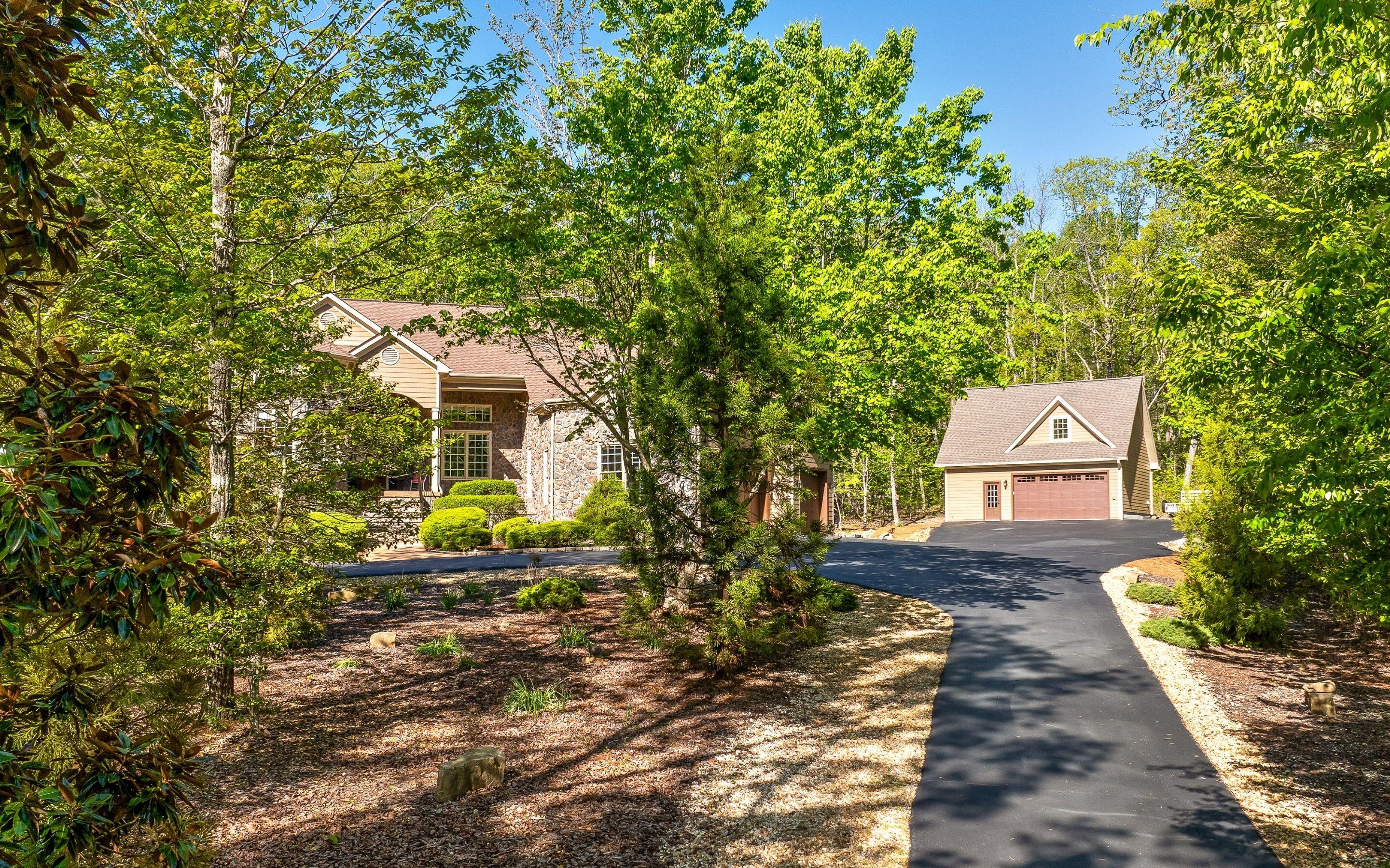 240 Horseshoe Road Signal Mountain, TN 37377 - Photo 39 of 56 240 Horseshoe Bend Road E