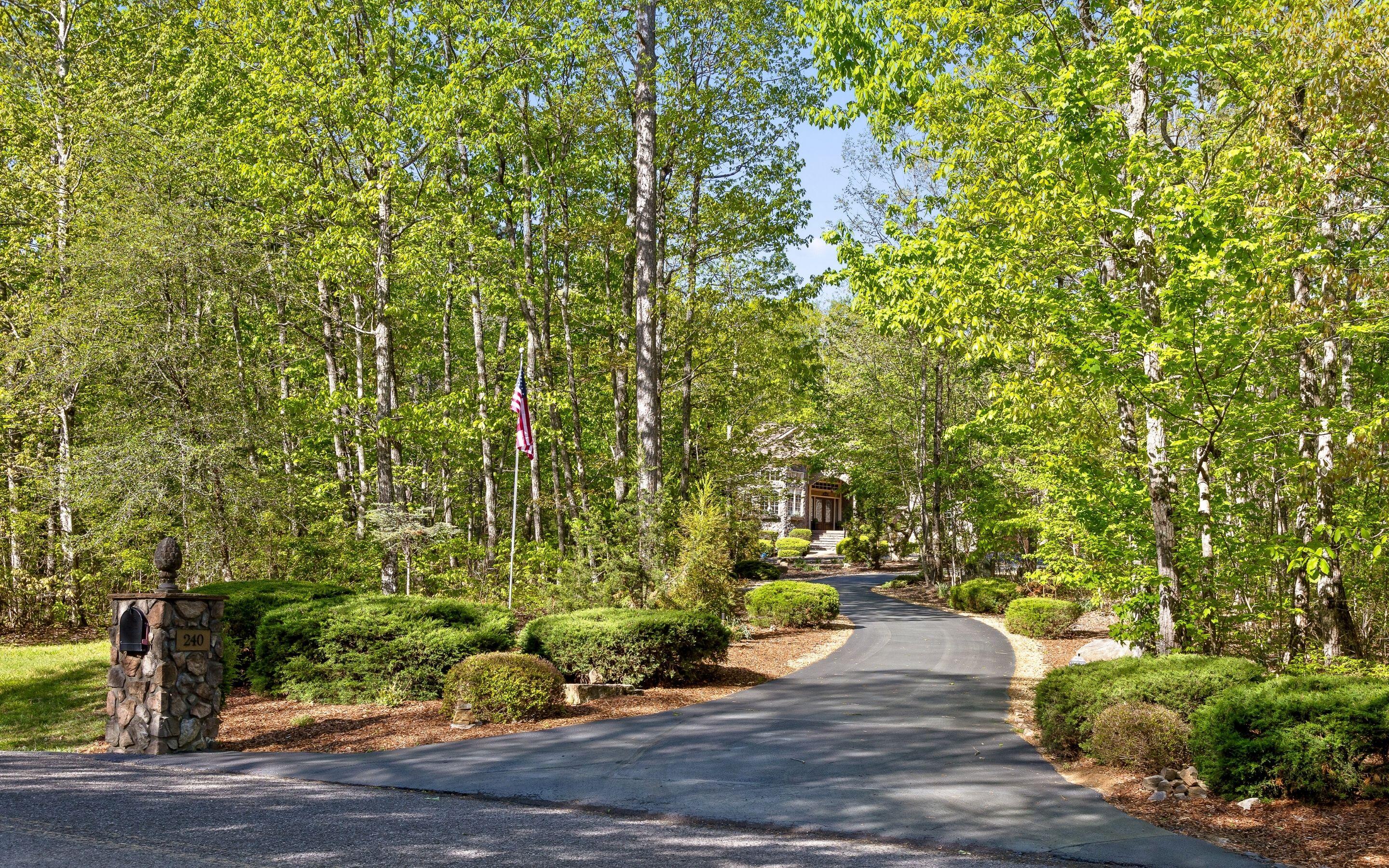 240 Horseshoe Road Signal Mountain, TN 37377 - Photo 48 of 56 240 Horseshoe Bend Road E