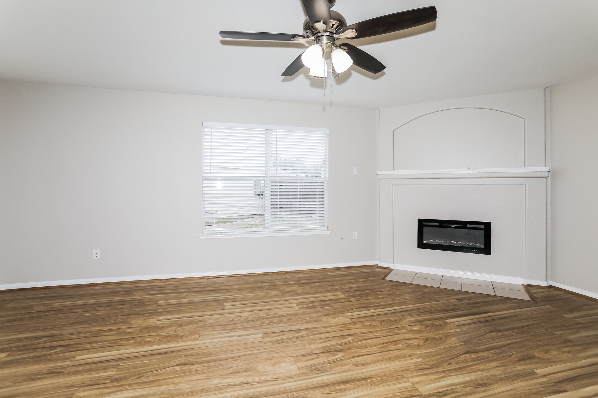 21334 Bella Luna Court Spring, TX 77379 - Photo 5 of 17