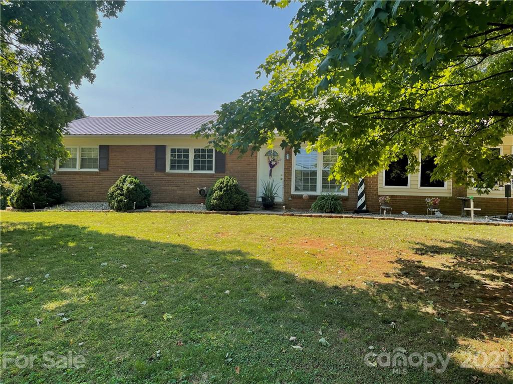 2750 Spencer Road Northeast Conover, NC 28613 - Photo 1 of 43 Gallery Image 1