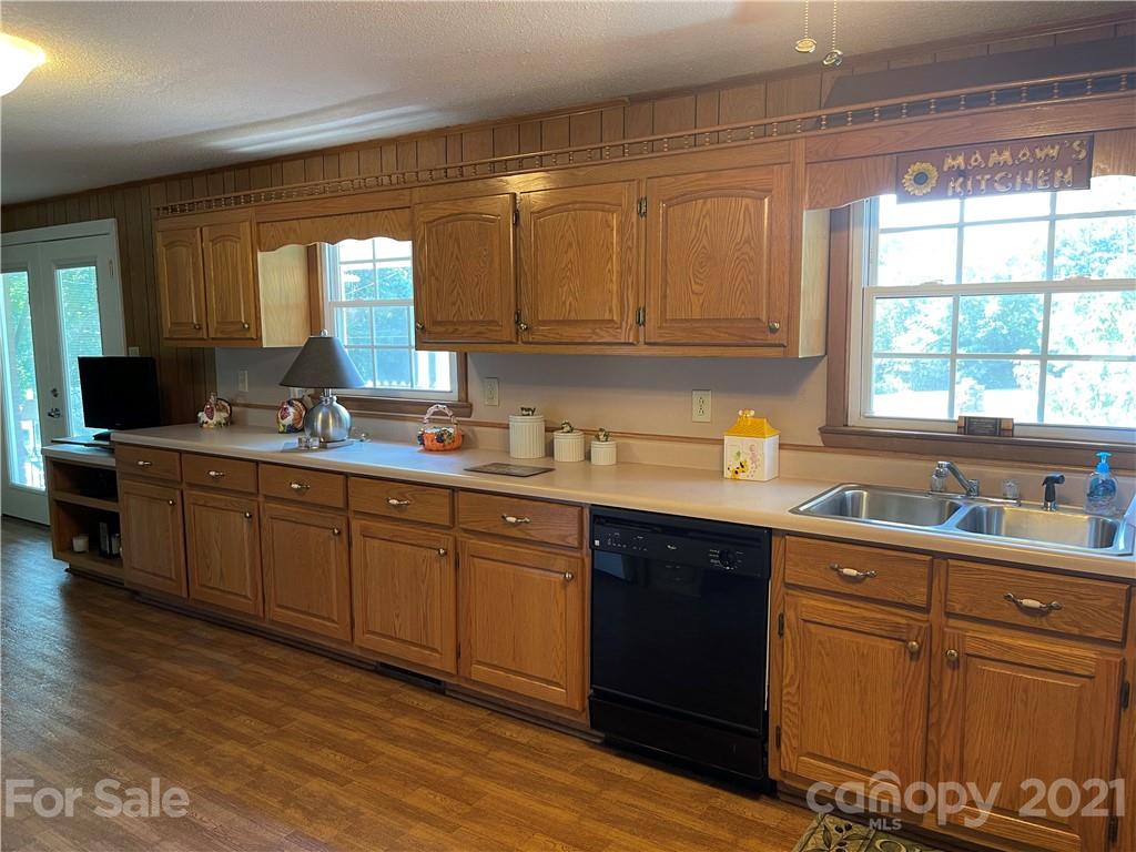 2750 Spencer Road Northeast Conover, NC 28613 - Photo 14 of 43 Gallery Image 14