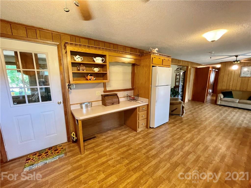 2750 Spencer Road Northeast Conover, NC 28613 - Photo 17 of 43 Gallery Image 17