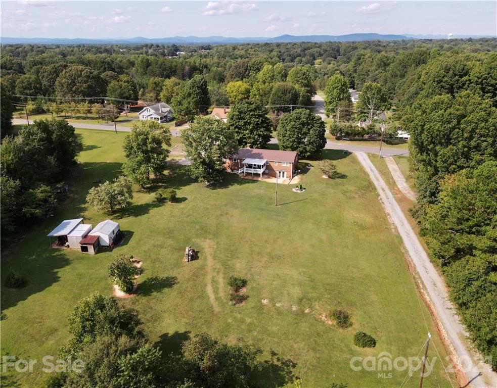 2750 Spencer Road Northeast Conover, NC 28613 - Photo 3 of 43 Gallery Image 3
