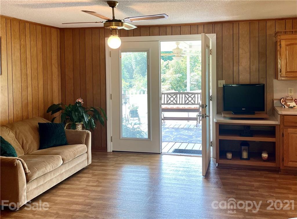 2750 Spencer Road Northeast Conover, NC 28613 - Photo 22 of 43 Gallery Image 22
