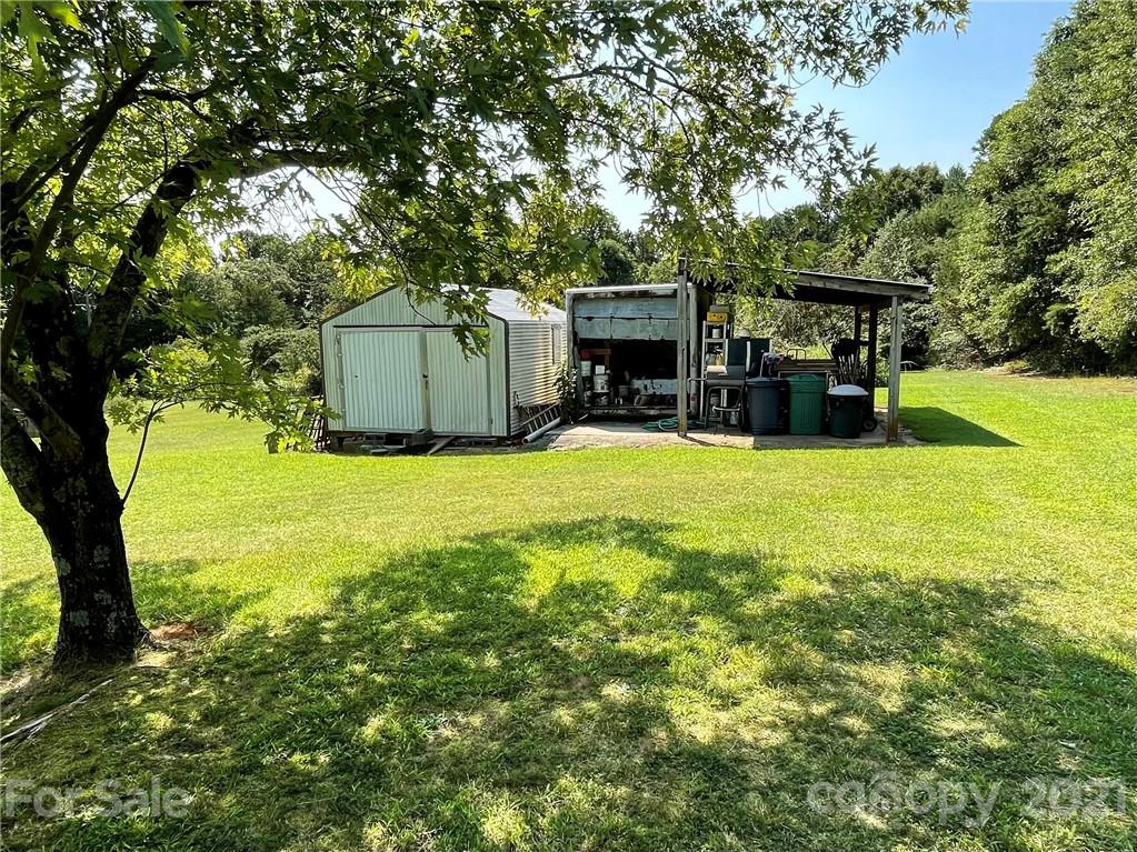2750 Spencer Road Northeast Conover, NC 28613 - Photo 10 of 43 Gallery Image 10
