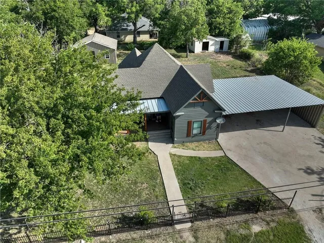 $265,000 | 153 Norway Street, Walnut Springs, TX 76690