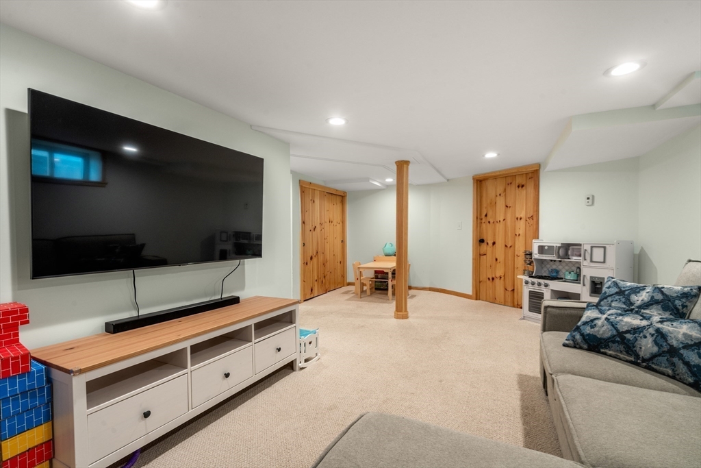 9 Range Road Nahant, MA 01908 - Photo 27 of 42 Gallery Image 27
