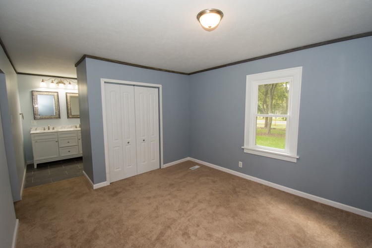 19987 Brick Road South Bend, IN 46637 - Photo 6 of 21 Gallery Image 6