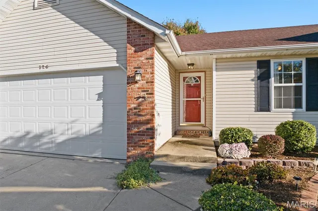 $325,000 | 326 Dewitt Court, O'Fallon, IL 62269