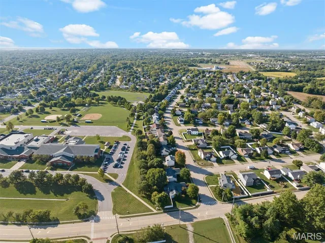 $325,000 | 326 Dewitt Court, O'Fallon, IL 62269