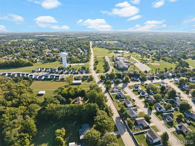 $325,000 | 326 Dewitt Court, O'Fallon, IL 62269