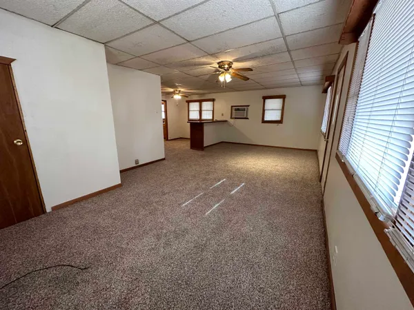 $69,000 | 1423 South C Street, Arkansas City, KS 67005