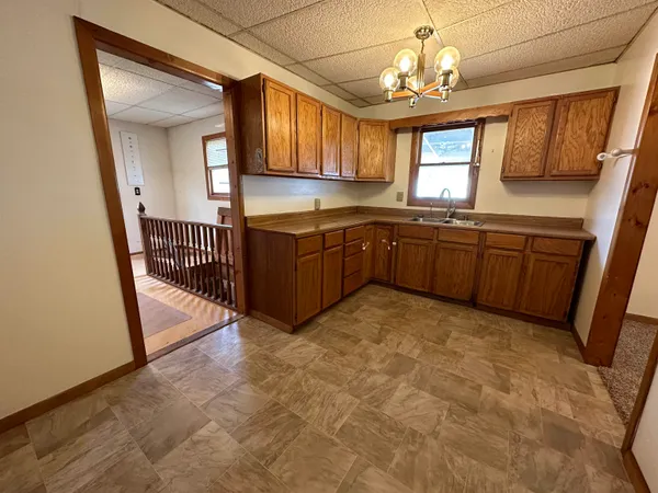 $69,000 | 1423 South C Street, Arkansas City, KS 67005