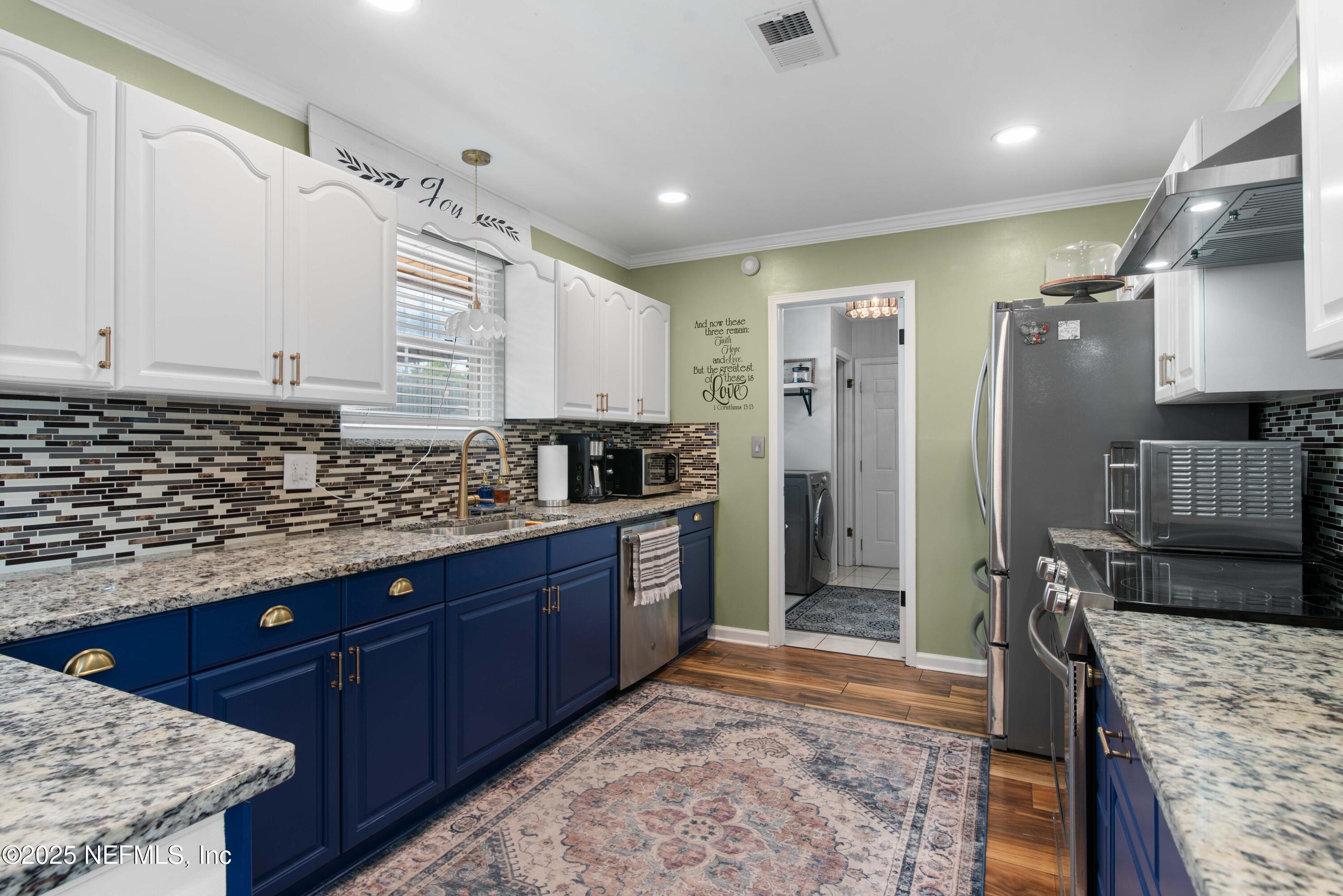 2894 Circle Ridge Drive Orange Park, FL 32065 - Photo 12 of 31 Kitchen