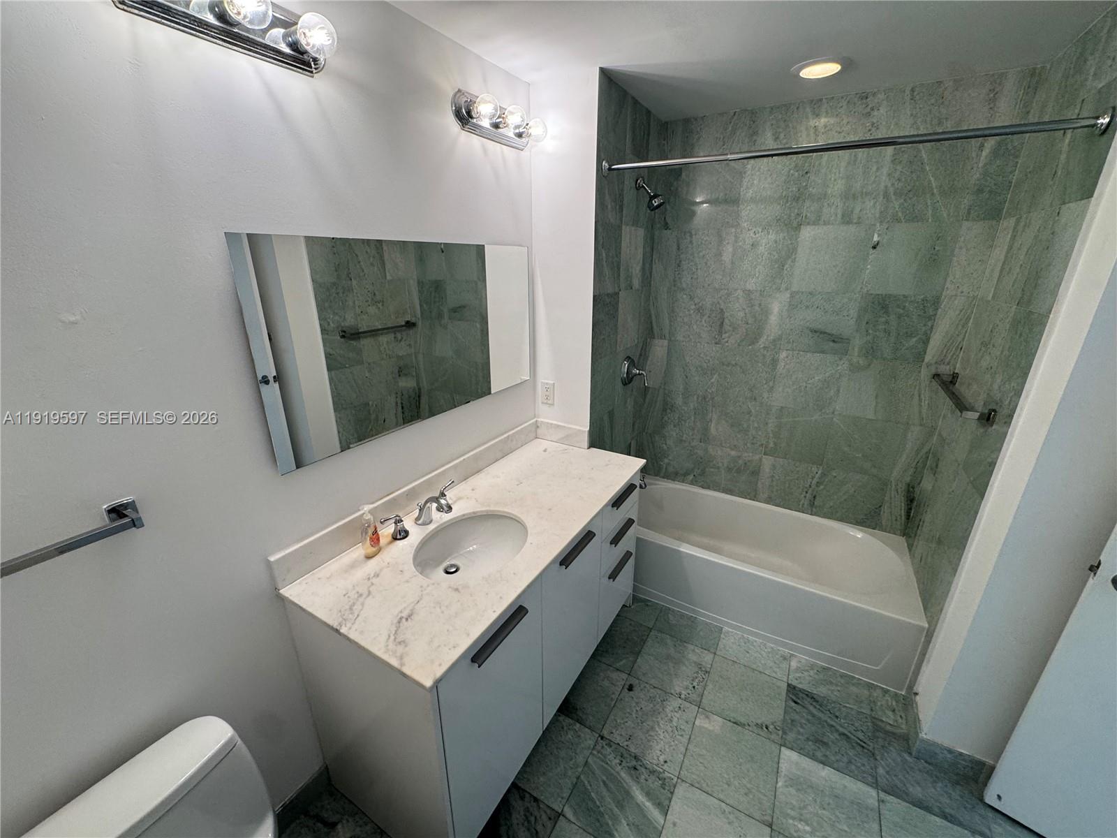 1050 Brickell Avenue, Unit 3106 Miami, FL 33131 - Photo 14 of 20