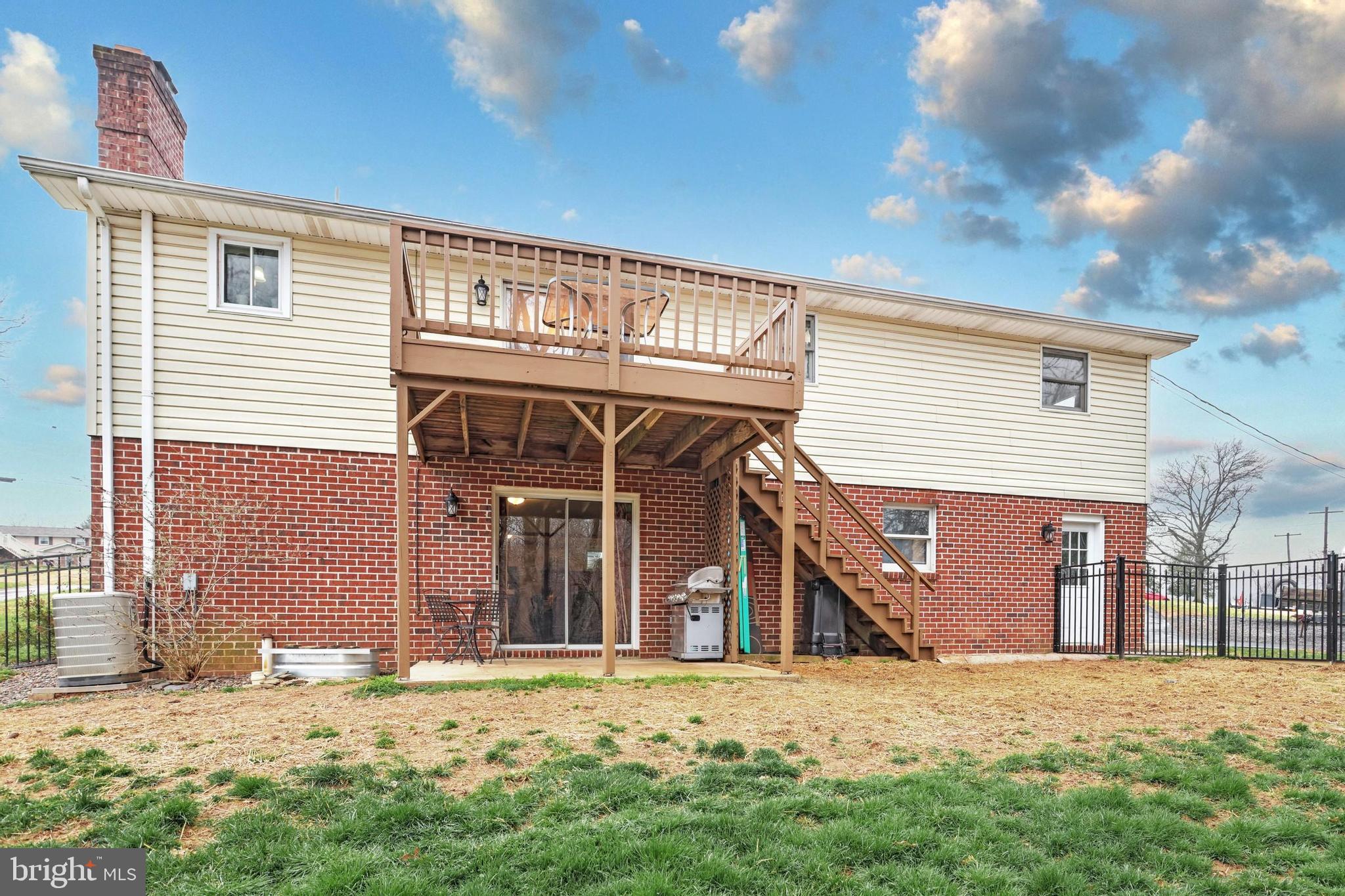 1205 Homewood Road York, PA 17402 - Photo 7 of 33 Gallery Image 7
