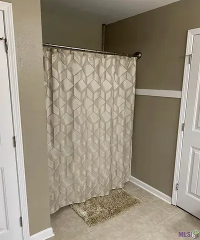 $2,000 | 532 Glenway Drive, Baton Rouge, LA 70815