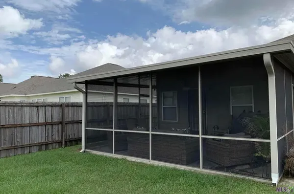 $1,950 | 532 Glenway Drive, Baton Rouge, LA 70815