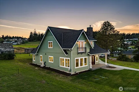 $1,189,000 | 1649 West Scenic Heights Road, Oak Harbor, WA 98277