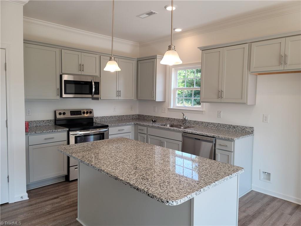 4871 7 Hills Road Pfafftown, NC 27040 - Photo 3 of 13 Gallery Image 3