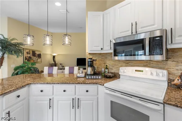 $2,500 | 15382 Queen Angel Way, Bonita Springs, FL 34135