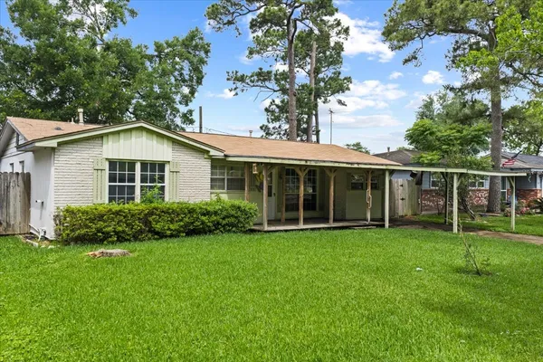 $150,000 | 811 Shadowglen Street, Channelview, TX 77530
