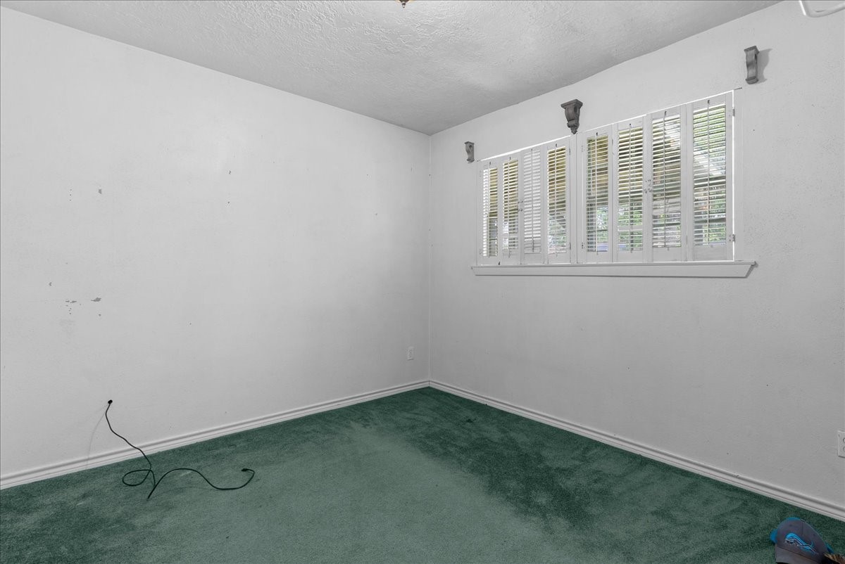 811 Shadowglen Street Channelview, TX 77530 - Photo 18 of 26
