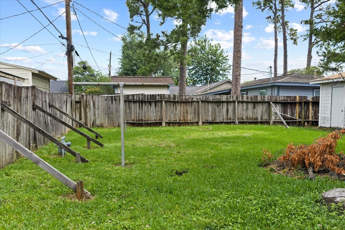 811 Shadowglen Street Channelview, TX 77530 - Photo 21 of 26