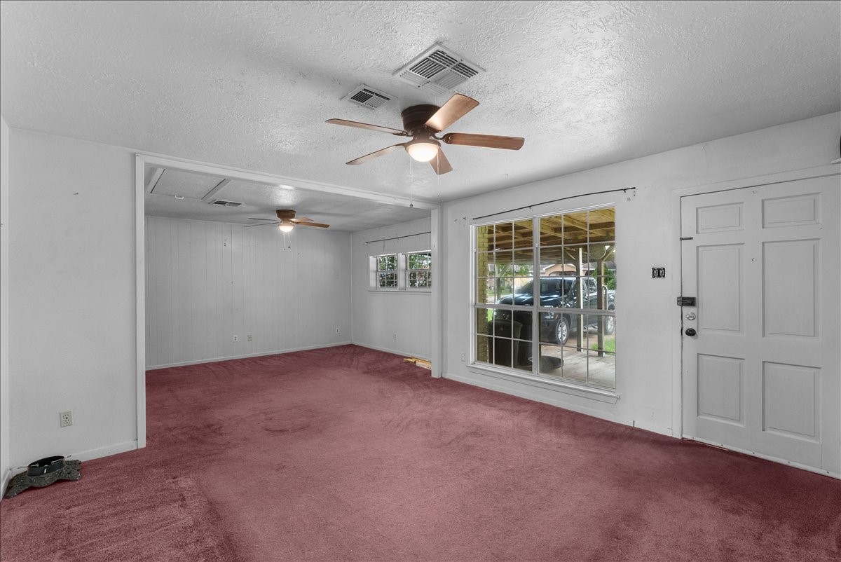 811 Shadowglen Street Channelview, TX 77530 - Photo 4 of 26
