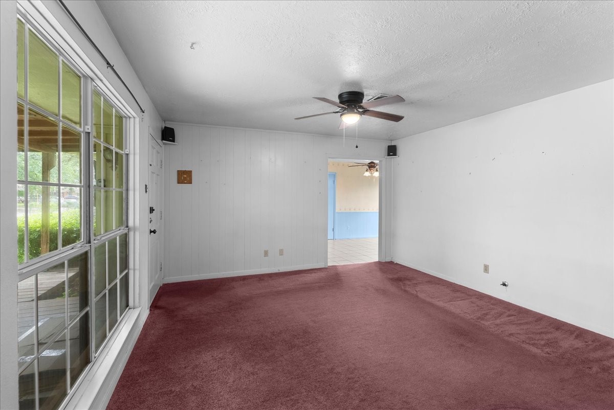 811 Shadowglen Street Channelview, TX 77530 - Photo 5 of 26