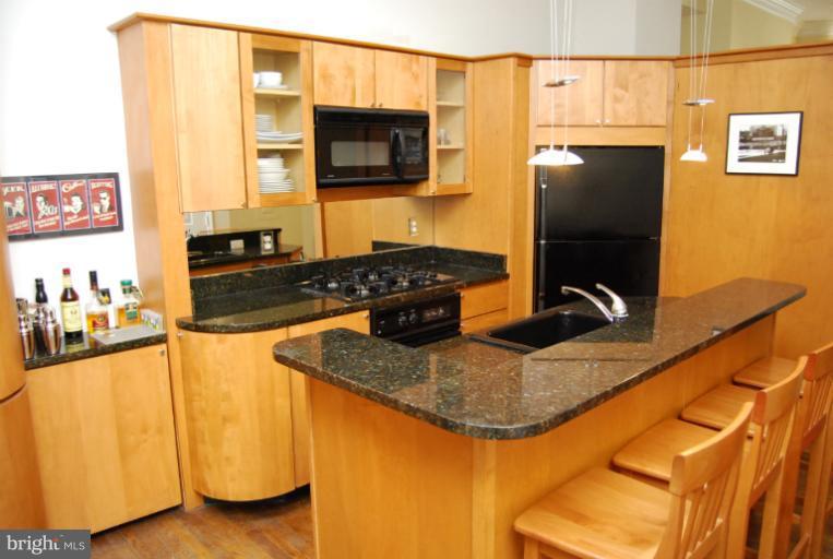 1702 Q Street Northwest, Unit 2 Washington, DC 20009 - Photo 6 of 16 Kitchen