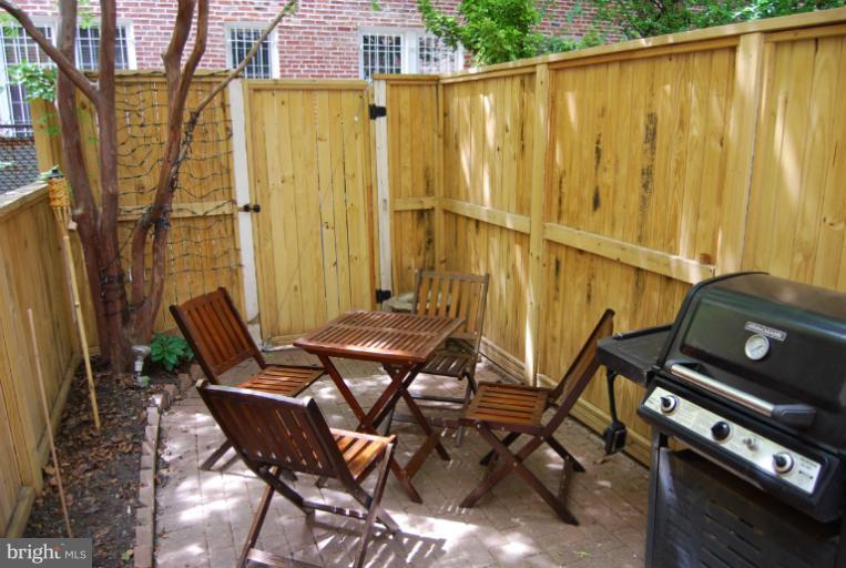 1702 Q Street Northwest, Unit 2 Washington, DC 20009 - Photo 10 of 16 Exterior (General)
