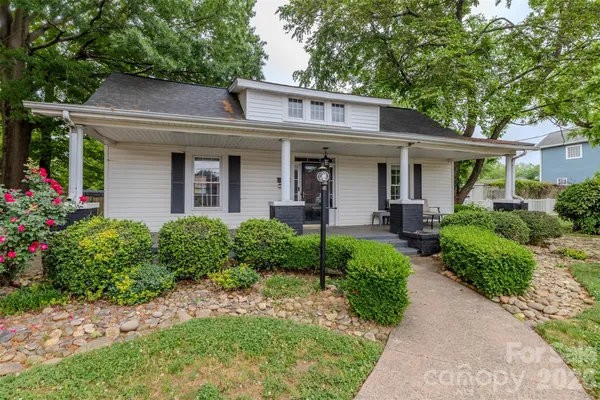 $299,900 | 505 West Mountain Street, Kings Mountain, NC 28086