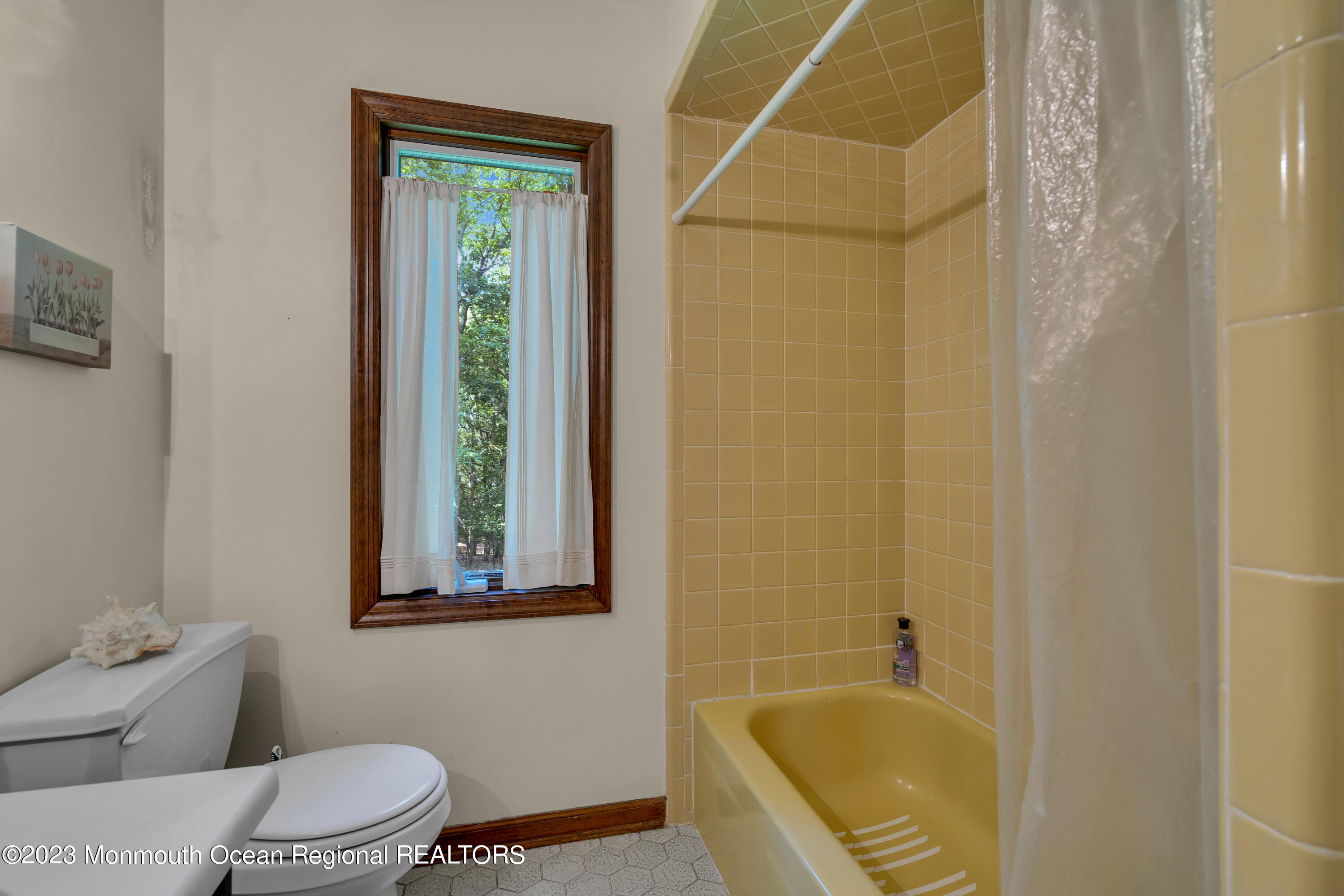 356 Millstone Road Millstone Township, NJ 08510 - Photo 72 of 75 Full Bath