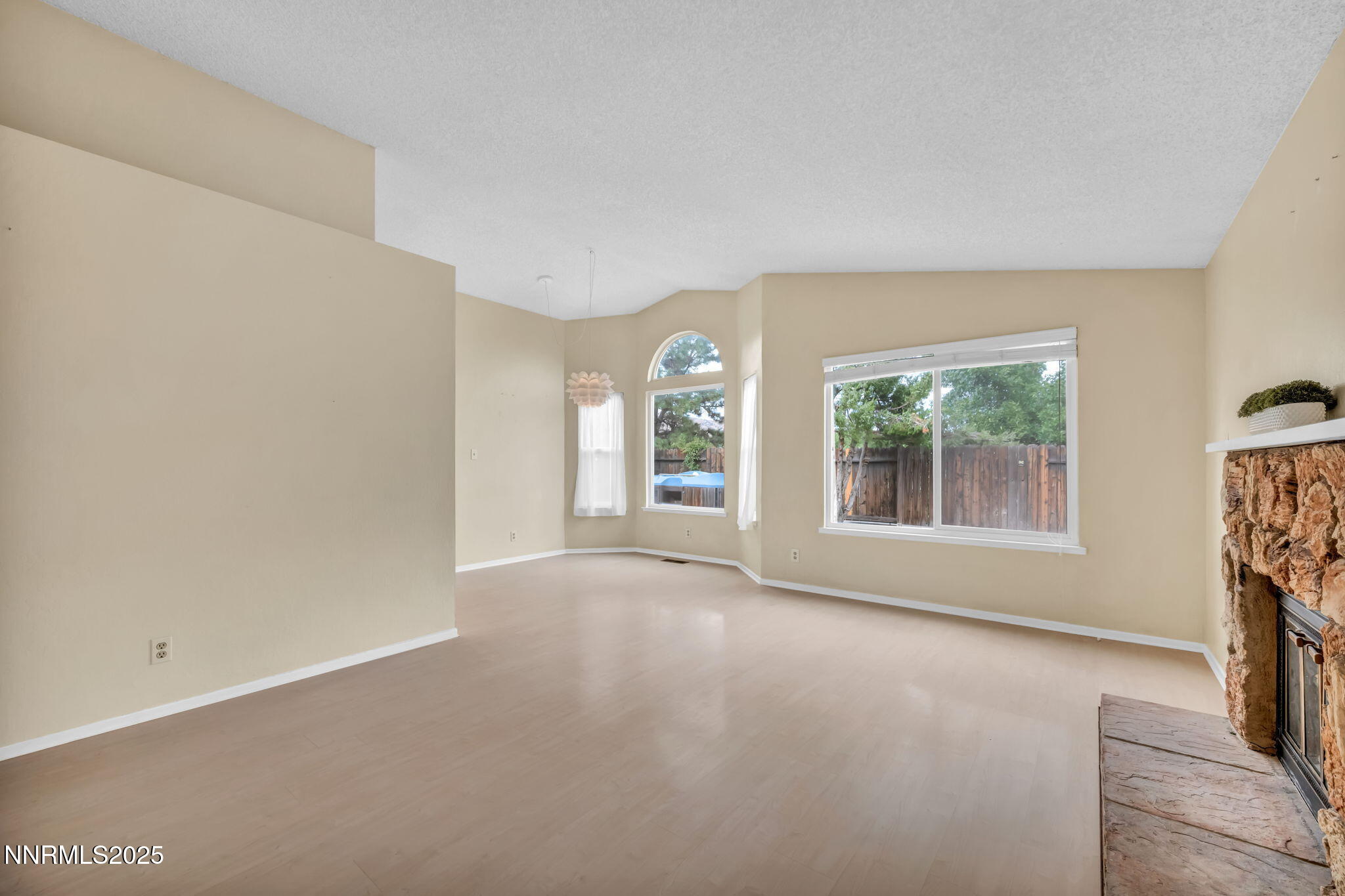 6087 White Water Way Reno, NV 89523 - Photo 11 of 27 34-web-or-mls-6087-white-water-way