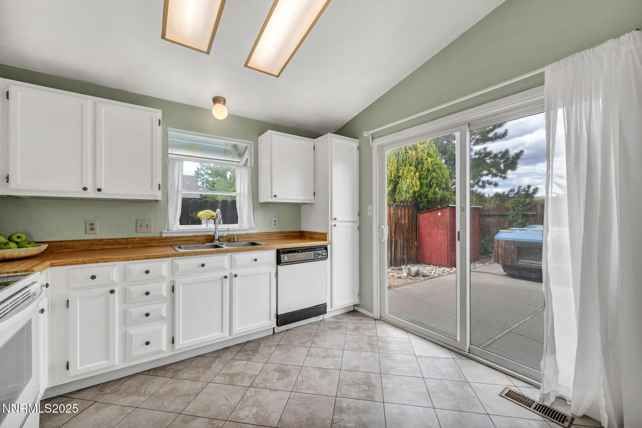 6087 White Water Way Reno, NV 89523 - Photo 3 of 27 24-web-or-mls-6087-white-water-way