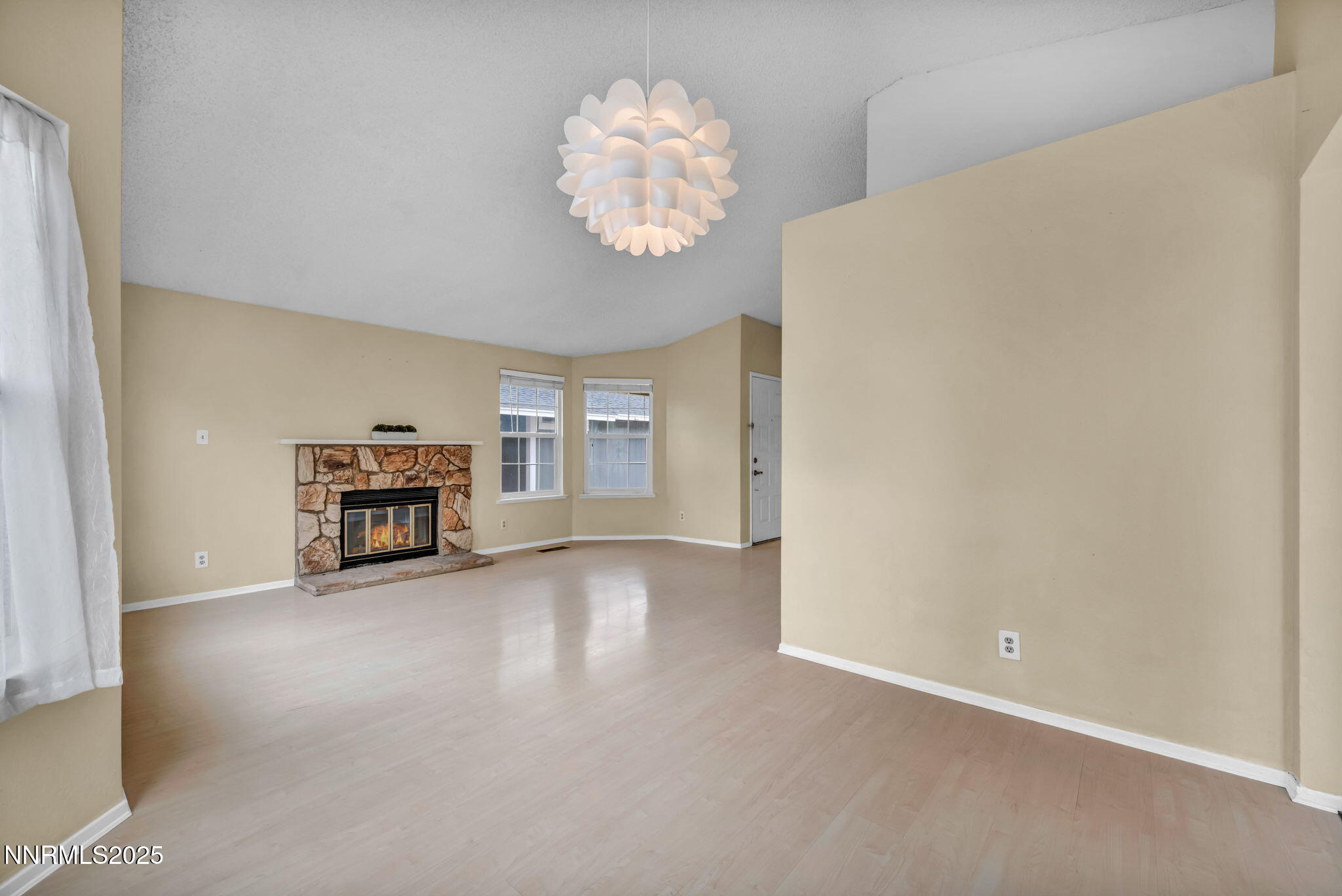 6087 White Water Way Reno, NV 89523 - Photo 8 of 27 27-web-or-mls-6087-white-water-way