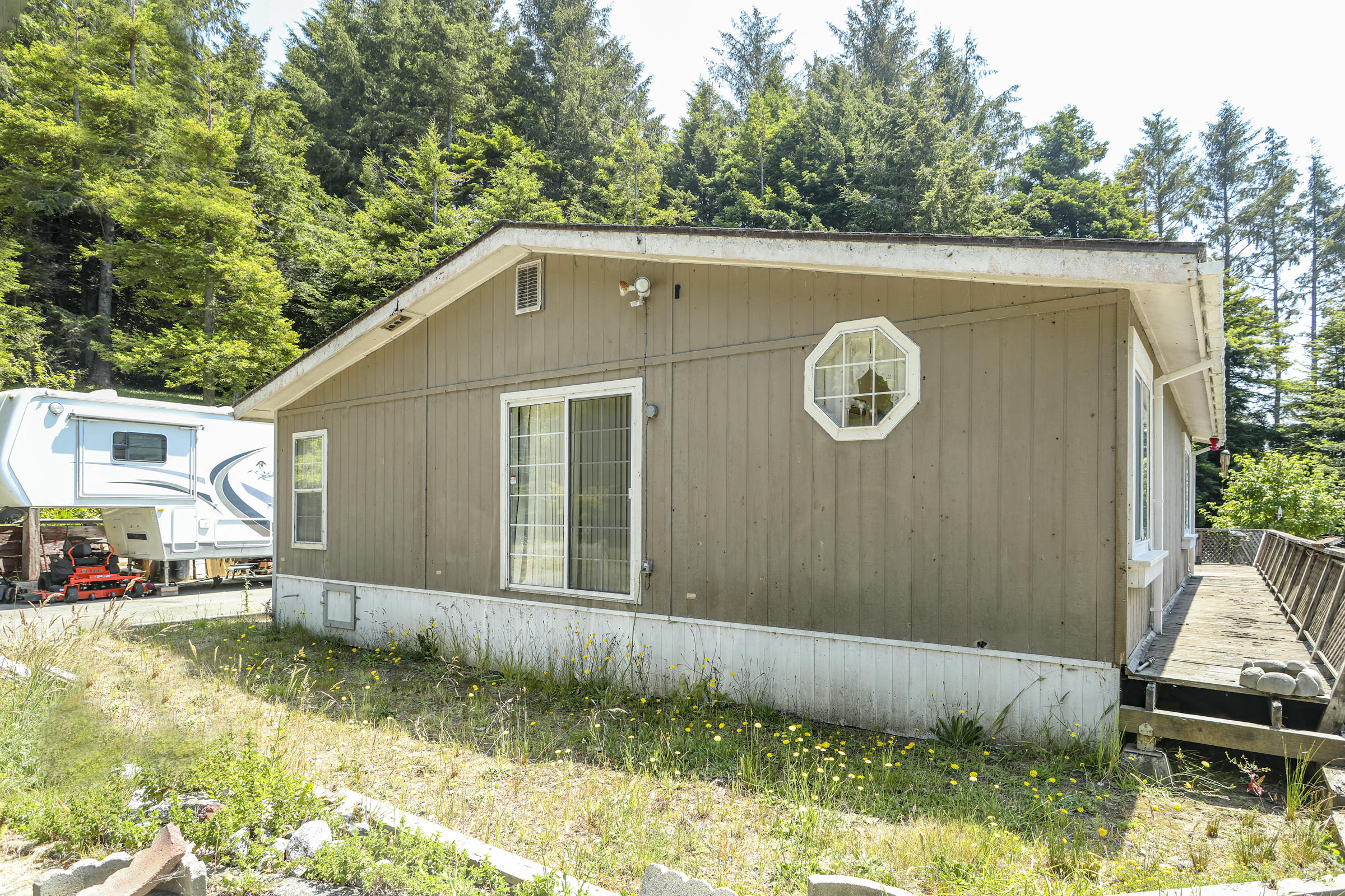 6227 Elk River Road Eureka, CA 95503 - Photo 15 of 41