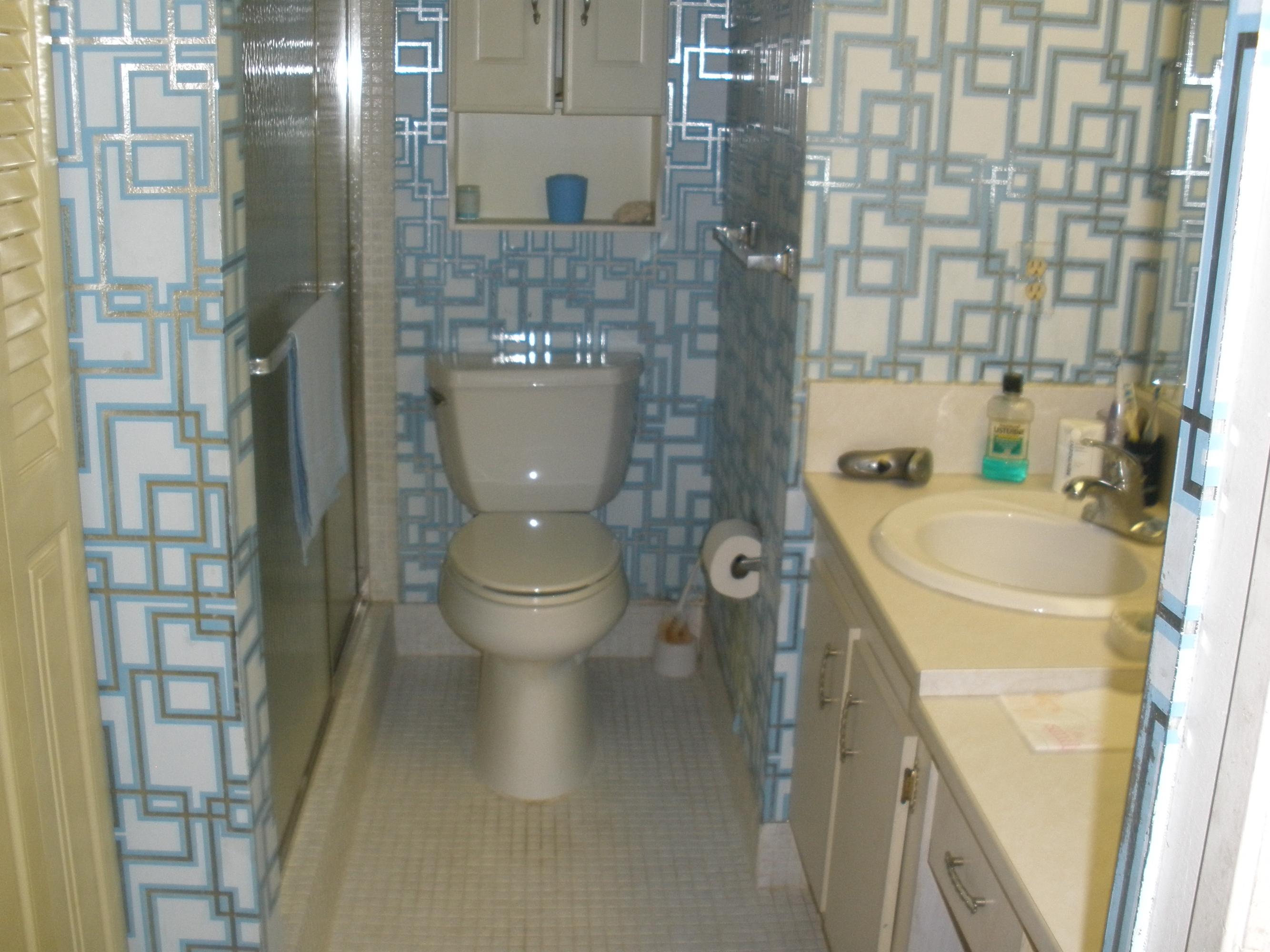 1031 Hythe B Boca Raton, FL 33434 - Photo 9 of 19 Bath
