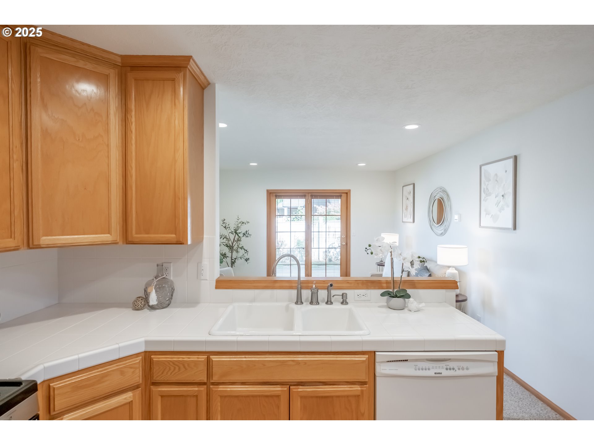 2009 Chase Loop Southwest Albany, OR 97321 - Photo 17 of 48 a bathroom with a sink and a mirror
