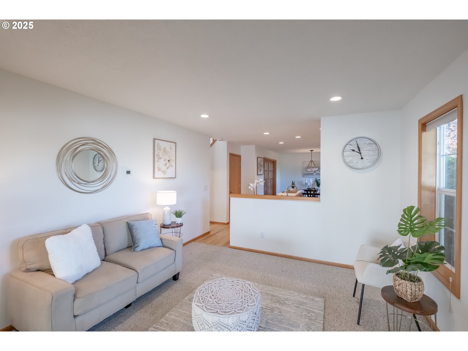 2009 Chase Loop Southwest Albany, OR 97321 - Photo 23 of 48 a living room with furniture and a table