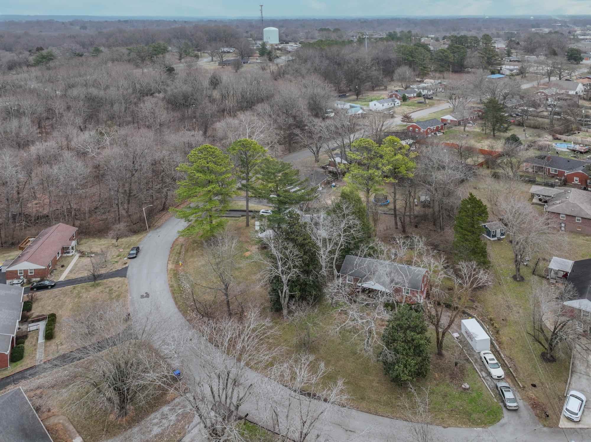 1691 Valley Road Clarksville, TN 37043 - Photo 9 of 28 Gallery Image 9