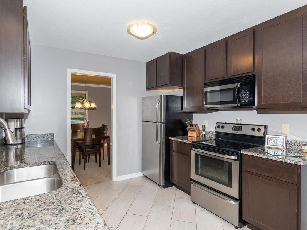 8824 Cheltenham Road Indianapolis, IN 46256 - Photo 11 of 24 Gallery Image 11