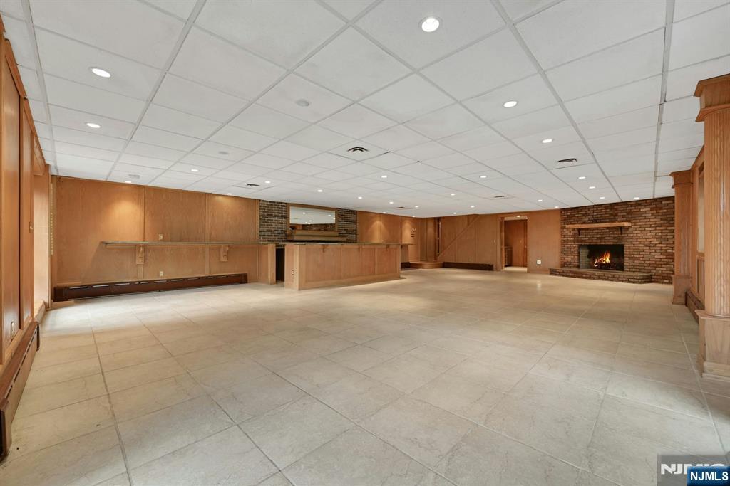 26 Alpine Drive Wayne, NJ 07470 - Photo 32 of 45