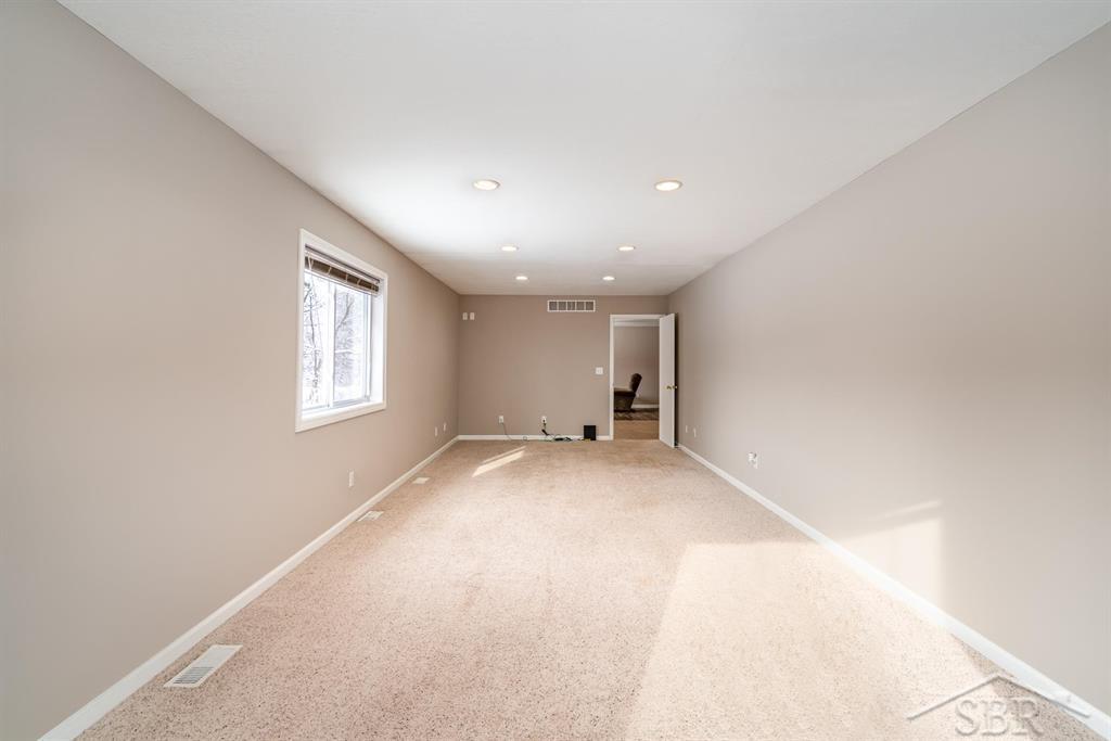 483 North 11 Mile Road Midland, MI 48640 - Photo 11 of 21 50100543-10.JPG