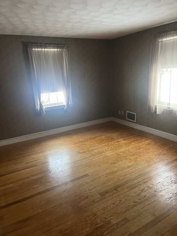 34 Plymouth Road Reading, MA 01867 - Photo 15 of 17