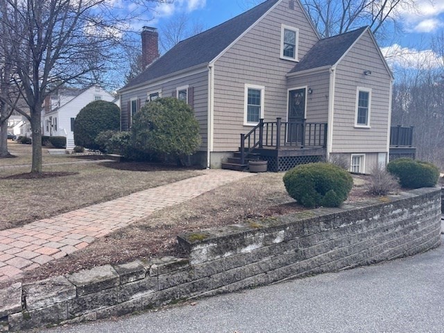 34 Plymouth Road Reading, MA 01867 - Photo 4 of 26