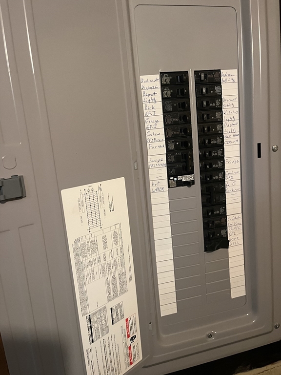 34 Plymouth Road Reading, MA 01867 - Photo 7 of 17