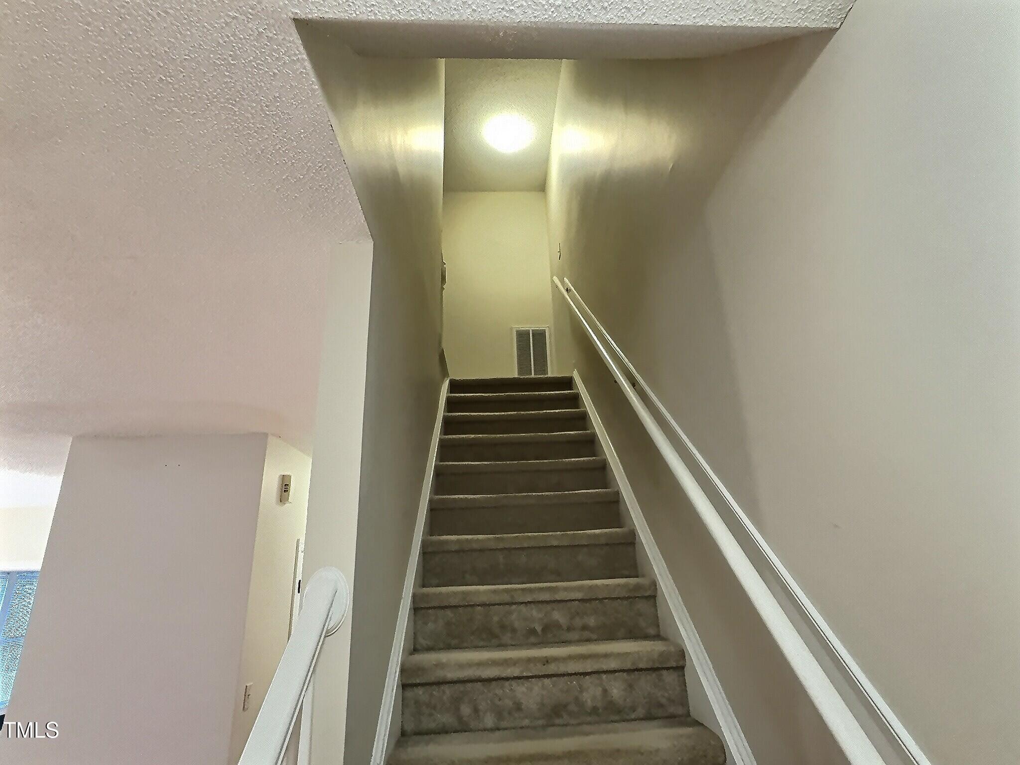 7 Preakness Drive Durham, NC 27713 - Photo 12 of 32 a view of entryway