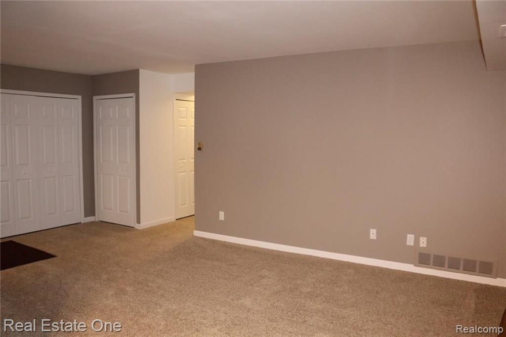 30038 West 12 Mile Road, Unit 42 Farmington, MI 48334 - Photo 12 of 23